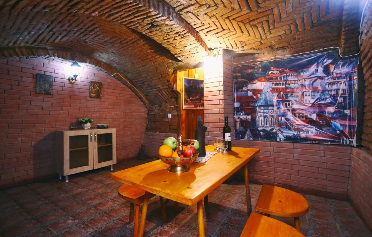 Apartment On Freedom Square Diuma Street تبليسي المظهر الخارجي الصورة