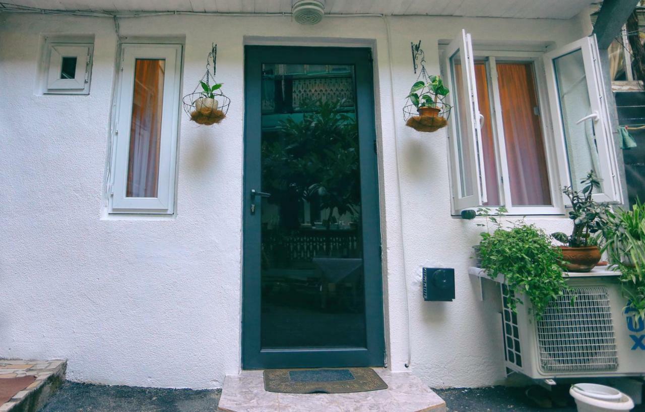 Apartment On Freedom Square Diuma Street تبليسي المظهر الخارجي الصورة